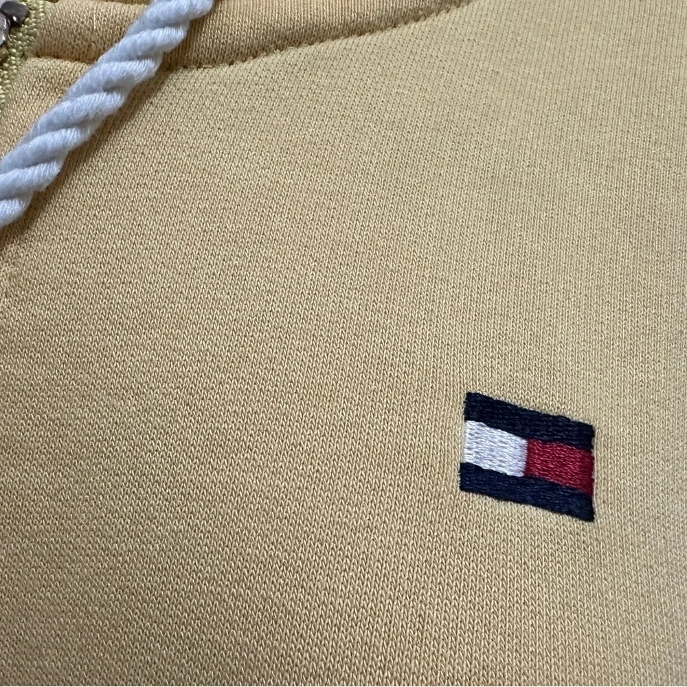 Tommy Hilfiger excellent pre